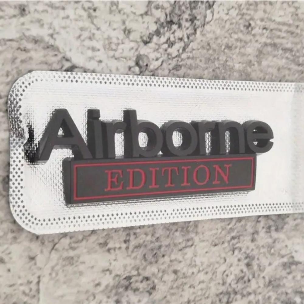 New metal Airborne edition badge emblem
